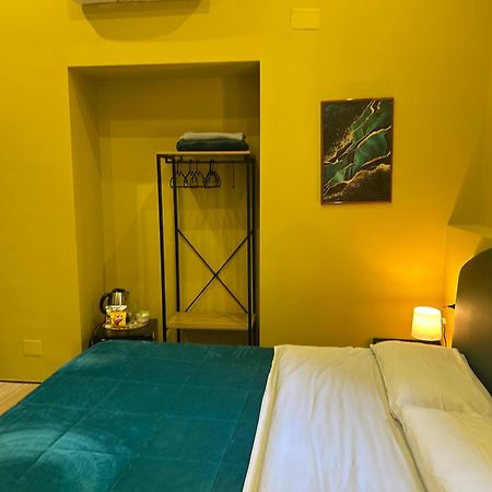 Hotel Venus Of Milo Napoli Esterno foto