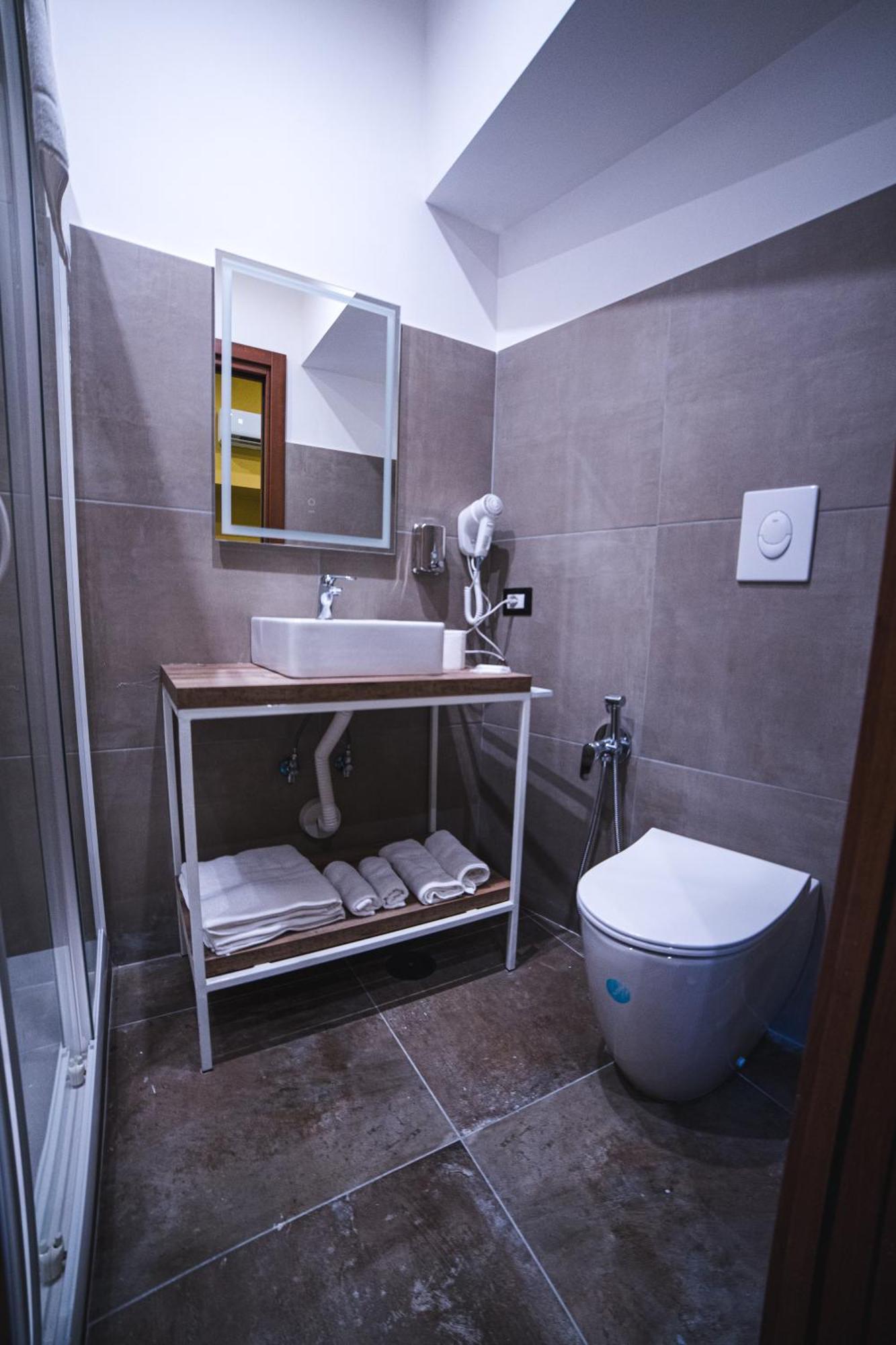 Hotel Venus Of Milo Napoli Esterno foto